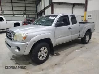 ✅ 2010 Toyota Tacoma • VIN: 5TEUX4EN8AZ674634 • Lot: 71923295. Listed on Copart with 173,483 mi. Free auction sales archive from the USA and detailed vehicle history report at DreamBid. Image 1.