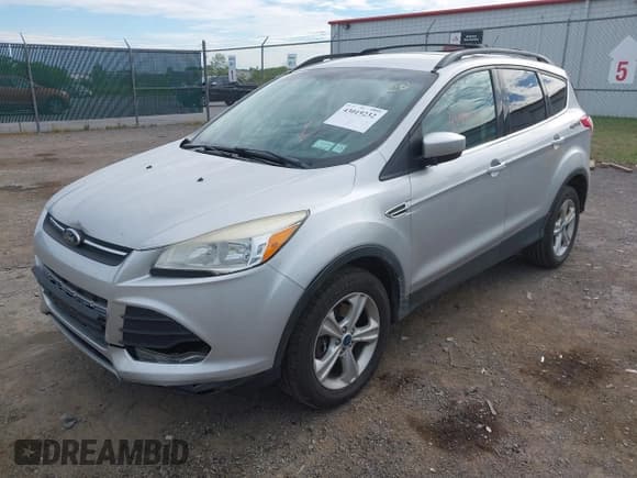 ✅ 2013 Ford Escape SE • VIN: 1FMCU9G98DUB49888 • Lot: 43019232. Wystawiony na IAAI z przebiegiem 140 255 mil. Bezpłatny archiwum sprzedaży aukcyjnych z USA i szczegółowy raport historii pojazdu na DreamBid. Zdjęcie 2.