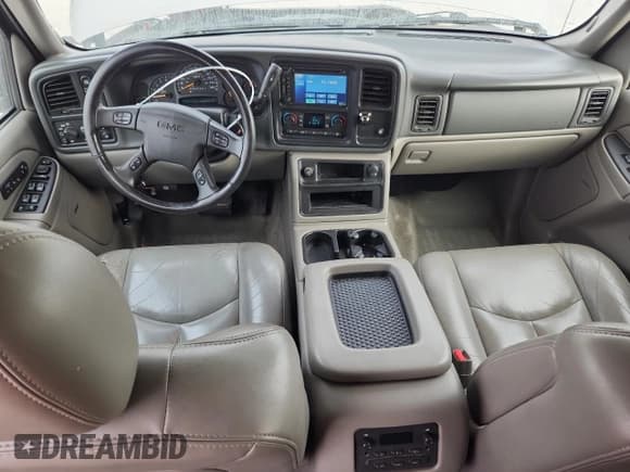 ✅ 2006 GMC Yukon SLT • VIN: 1GKEK13T46R120100 • Lot: 90816545. Wystawiony na Copart z przebiegiem 164 522 mil. Bezpłatny archiwum sprzedaży aukcyjnych z USA i szczegółowy raport historii pojazdu na DreamBid. Zdjęcie 8.