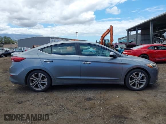 ✅ 2017 Hyundai Elantra SE • VIN: KMHD84LF5HU193876 • Lot: 42047697. Wystawiony na IAAI z przebiegiem 61 398 mil. Bezpłatny archiwum sprzedaży aukcyjnych z USA i szczegółowy raport historii pojazdu na DreamBid. Zdjęcie 13.