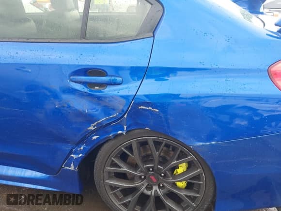 ✅ 2018 Subaru WRX STI Limited • VIN: JF1VA2T65J9807504 • Лот: 43399221. Опубликован ранее на IAAI с пробегом 69 236 миль. Бесплатный доступ к архиву аукционных продаж из США и подробный отчёт об истории автомобиля на DreamBid. Изображение 6.