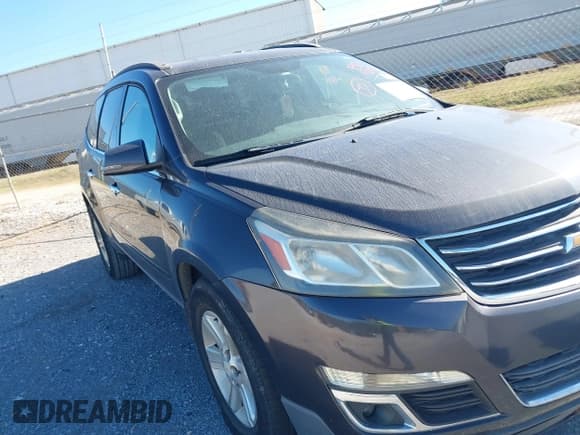 ✅ 2014 Chevrolet Traverse LT • VIN: 1GNKRGKD3EJ142150 • Lot: 43381233. Wystawiony na IAAI z przebiegiem 249 036 mil. Bezpłatny archiwum sprzedaży aukcyjnych z USA i szczegółowy raport historii pojazdu na DreamBid. Zdjęcie 1.