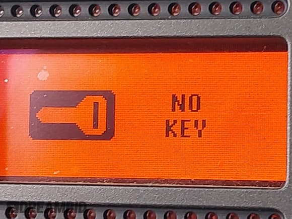 ✅ 2015 Nissan 370Z Nismo • VIN: JN1AZ4EH6FM444343 • Lot: 43274426. Wystawiony na IAAI z przebiegiem 50 998 mil. Bezpłatny archiwum sprzedaży aukcyjnych z USA i szczegółowy raport historii pojazdu na DreamBid. Zdjęcie 14.