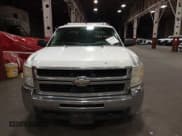 ✅ 2009 Chevrolet Silverado 2500HD Work Truck • VIN: 1GCHK49K19E133164 • Лот: 43423369. Опубликован ранее на IAAI с пробегом 304 182 миль. Бесплатный доступ к архиву аукционных продаж из США и подробный отчёт об истории автомобиля на DreamBid. Изображение 6.