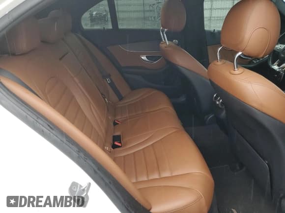 ✅ 2019 Mercedes-Benz C 43 AMG • VIN: 55SWF6EB5KU304210 • Лот: 86694895. Опубликован ранее на Copart с пробегом 51 972 миль. Бесплатный доступ к архиву аукционных продаж из США и подробный отчёт об истории автомобиля на DreamBid. Изображение 10.