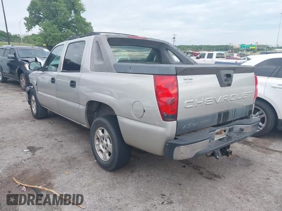 ✅ 2006 Chevrolet Avalanche Z66 • VIN: 3GNEC12Z26G239785 • Lot: 42588434. Listed on IAAI with 204,971 mi. Free auction sales archive from the USA and detailed vehicle history report at DreamBid. Image 3.