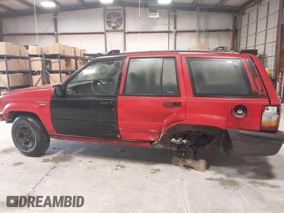 ✅ 1994 Jeep Grand Cherokee Laredo • VIN: 1J4FX58S8RC338678 • Lot: 43747413. Listed on IAAI with 286,861 mi. Free auction sales archive from the USA and detailed vehicle history report at DreamBid. Image 6.