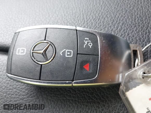✅ 2023 Mercedes-Benz EQB 300 • VIN: W1N9M0KBXPN023723 • Lot: 42588440. Wystawiony na IAAI z przebiegiem 20 810 mil. Bezpłatny archiwum sprzedaży aukcyjnych z USA i szczegółowy raport historii pojazdu na DreamBid. Zdjęcie 11.