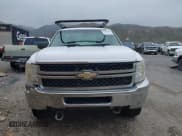 ✅ 2011 Chevrolet Silverado 2500HD Work Truck • VIN: 1GC0CVCG8BF215168 • Lot: 42391506. Wystawiony na IAAI z przebiegiem 139 157 mil. Bezpłatny archiwum sprzedaży aukcyjnych z USA i szczegółowy raport historii pojazdu na DreamBid. Zdjęcie 13.