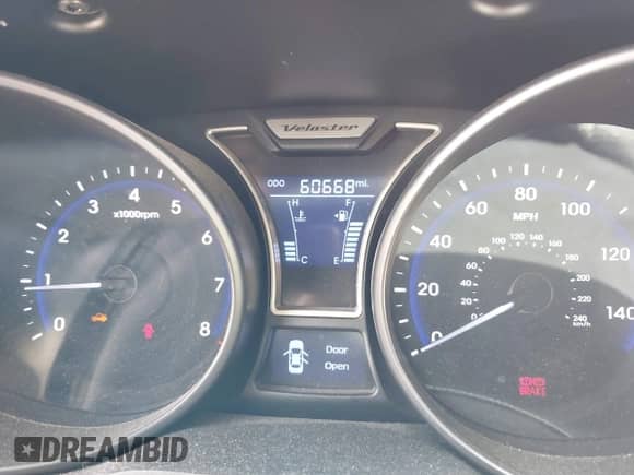 2014 Hyundai Veloster Turbo с VIN KMHTC6AE0EU184269, выставлен на аукционе IAAI как лот 43241844 с пробегом 60 668 миль миль и . История ставок и продаж доступна на DreamBid. Изображение 15.