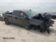 ✅ 2020 Chevrolet Silverado 1500 Custom • VIN: 1GCRWBEH3LZ232642 • Lot: 61209264. Wystawiony na Copart z przebiegiem 47 311 mil. Bezpłatny archiwum sprzedaży aukcyjnych z USA i szczegółowy raport historii pojazdu na DreamBid. Zdjęcie 4.