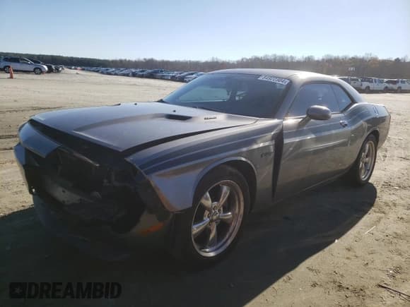 ✅ 2011 Dodge Challenger R/T Classic • VIN: 2B3CJ5DT2BH541062 • Lot: 84922304. Wystawiony na Copart z przebiegiem 74 471 mil. Bezpłatny archiwum sprzedaży aukcyjnych z USA i szczegółowy raport historii pojazdu na DreamBid. Zdjęcie 1.