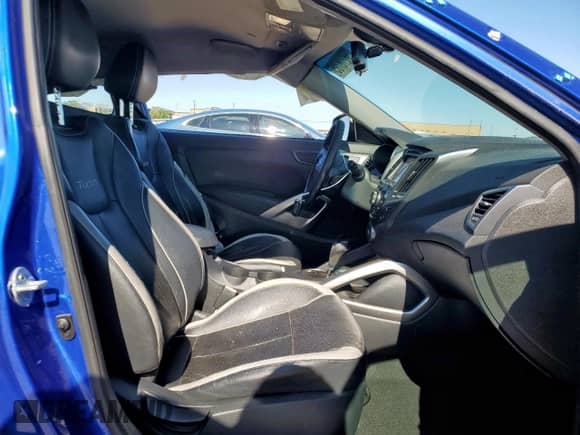 2013 Hyundai Veloster Turbo с VIN KMHTC6AE1DU164742, выставлен на аукционе Copart как лот 56278785 с пробегом 106 522 миль миль и Списание • Salvage title. История ставок и продаж доступна на DreamBid. Изображение 7.