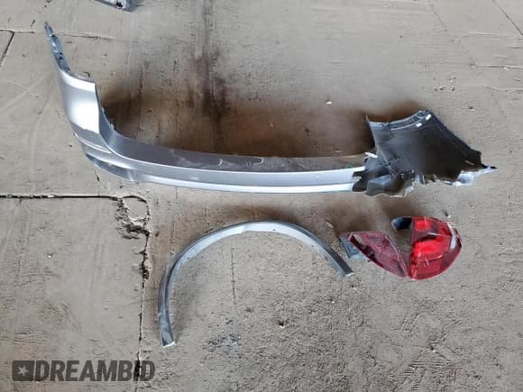 ✅ 2018 BMW X5 sDrive35i • VIN: 5UXKR2C57J0Z14683 • Lot: 89893955. Listed on Copart with 83,020 mi. Free auction sales archive from the USA and detailed vehicle history report at DreamBid. Image 13.