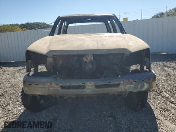 ✅ 2004 Chevrolet Silverado 2500HD LS • VIN: 1GCHK23254F252982 • Lot: 86218595. Wystawiony na Copart z przebiegiem Nie podano. Bezpłatny archiwum sprzedaży aukcyjnych z USA i szczegółowy raport historii pojazdu na DreamBid. Zdjęcie 5.