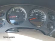 ✅ 2009 Chevrolet Suburban 2LT • VIN: 1GNFC26009R288185 • Lot: 43570123. Wystawiony na IAAI z przebiegiem 270 538 mil. Bezpłatny archiwum sprzedaży aukcyjnych z USA i szczegółowy raport historii pojazdu na DreamBid. Zdjęcie 7.