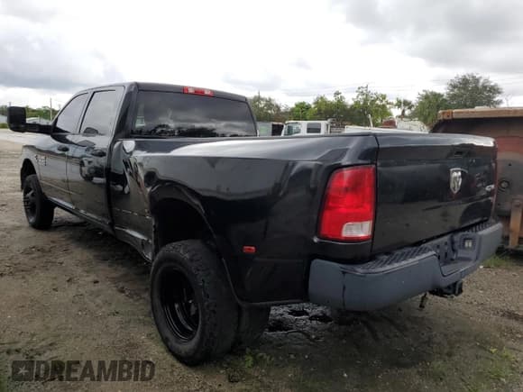 ✅ 2018 Ram 3500 Tradesman • VIN: 3C63RRGL0JG305154 • Лот: 81585535. Опубликован ранее на Copart с пробегом 158 520 миль. Бесплатный доступ к архиву аукционных продаж из США и подробный отчёт об истории автомобиля на DreamBid. Изображение 2.
