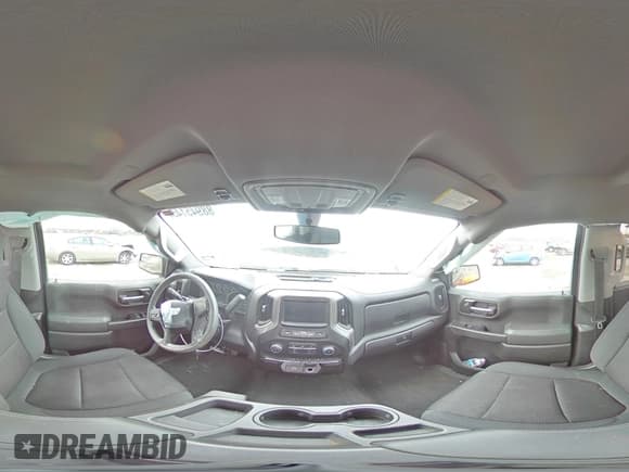 ✅ 2020 Chevrolet Silverado 1500 Custom • VIN: 3GCPWBEFXLG409841 • Lot: 88945145. Wystawiony na Copart z przebiegiem 99 475 mil. Bezpłatny archiwum sprzedaży aukcyjnych z USA i szczegółowy raport historii pojazdu na DreamBid. Zdjęcie 13.