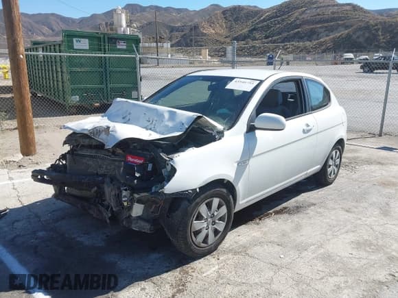 ✅ 2010 Hyundai Accent GS • VIN: KMHCM3AC4AU185476 • Lot: 43540755. Wystawiony na IAAI z przebiegiem 162 930 mil. Bezpłatny archiwum sprzedaży aukcyjnych z USA i szczegółowy raport historii pojazdu na DreamBid. Zdjęcie 2.