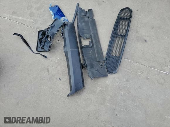 ✅ 2017 Ford Mustang EcoBoost • VIN: 1FA6P8THXH5306133 • Lot: 95189365. Listed on Copart with Not provided. Free auction sales archive from the USA and detailed vehicle history report at DreamBid. Image 12.