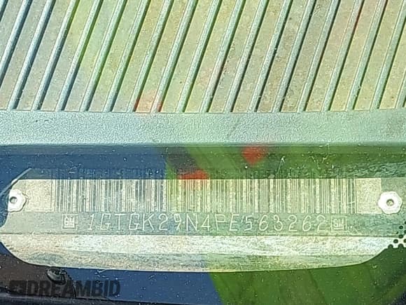 ✅ 1993 GMC Sierra 2500 • VIN: 1GTGK29N4PE563262 • Лот: 42767986. Опубликован ранее на IAAI с пробегом 158 127 миль. Бесплатный доступ к архиву аукционных продаж из США и подробный отчёт об истории автомобиля на DreamBid. Изображение 9.