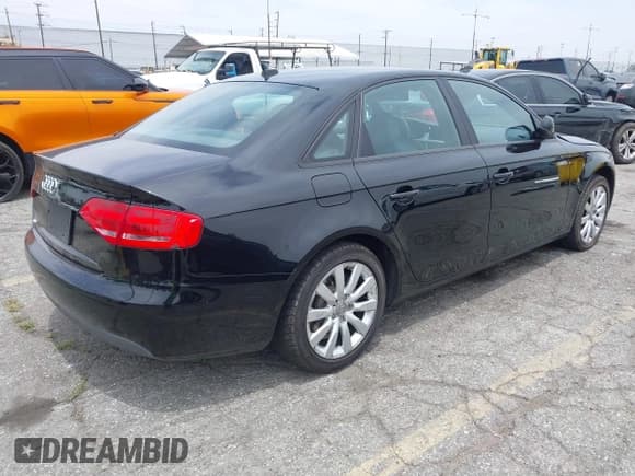 ✅ 2012 Audi A4 Premium • VIN: WAUAFAFL5CA115358 • Lot: 42354781. Listed on IAAI with 174,911 mi. Free auction sales archive from the USA and detailed vehicle history report at DreamBid. Image 4.