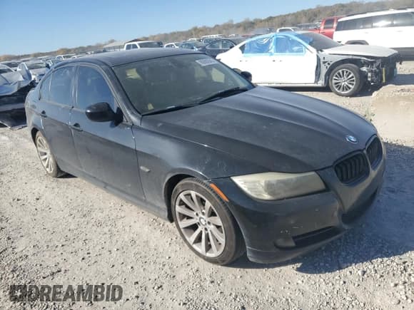 ✅ 2011 BMW 3 Series 328i • VIN: WBAPH7C50BA802288 • Lot: 90882545. Wystawiony na Copart z przebiegiem Nie podano. Bezpłatny archiwum sprzedaży aukcyjnych z USA i szczegółowy raport historii pojazdu na DreamBid. Zdjęcie 4.