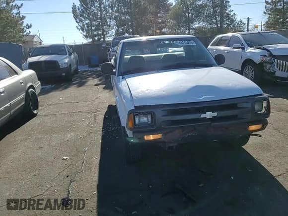 ✅ 1994 Chevrolet S-10 • VIN: 1GCCS144XR8213014 • Лот: 88545255. Опубликован ранее на Copart с пробегом 163 884 миль. Бесплатный доступ к архиву аукционных продаж из США и подробный отчёт об истории автомобиля на DreamBid. Изображение 11.