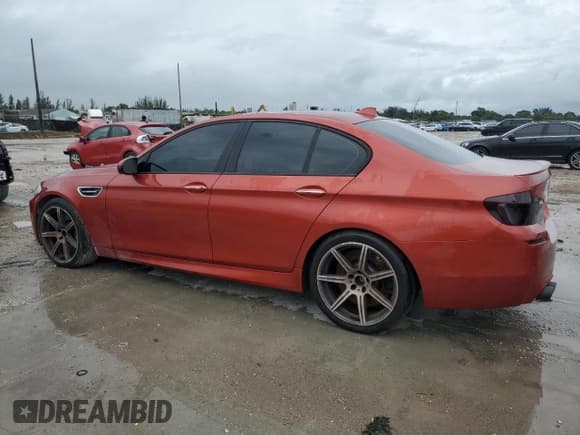 ✅ 2013 BMW M5 • VIN: WBSFV9C57DC773911 • Lot: 85891505. Wystawiony na Copart z przebiegiem 93 062 mil. Bezpłatny archiwum sprzedaży aukcyjnych z USA i szczegółowy raport historii pojazdu na DreamBid. Zdjęcie 2.