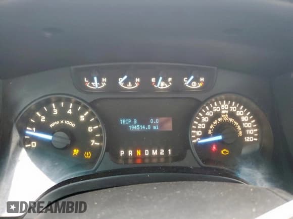 ✅ 2012 Ford F-150 XL • VIN: 1FTFX1CF2CKE09881 • Lot: 71103785. Listed on Copart with 194,514 mi. Free auction sales archive from the USA and detailed vehicle history report at DreamBid. Image 9.