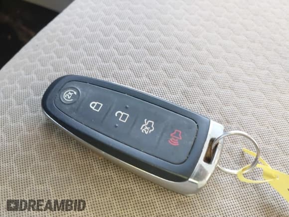 ✅ 2019 Ford Escape SE • VIN: 1FMCU0GD2KUA74263 • Лот: 43618525. Опубликован ранее на IAAI с пробегом 103 453 миль. Бесплатный доступ к архиву аукционных продаж из США и подробный отчёт об истории автомобиля на DreamBid. Изображение 11.