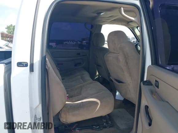 ✅ 2006 Chevrolet Silverado 2500HD LT2 • VIN: 1GCHK23U56F109356 • Lot: 42545620. Wystawiony na IAAI z przebiegiem 198 072 mil. Bezpłatny archiwum sprzedaży aukcyjnych z USA i szczegółowy raport historii pojazdu na DreamBid. Zdjęcie 8.