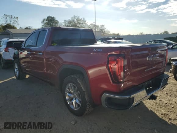 ✅ 2019 GMC Sierra 1500 • VIN: 1GTR9DELXKZ338107 • Лот: 84355215. Опубликован ранее на Copart с пробегом 108 405 миль. Бесплатный доступ к архиву аукционных продаж из США и подробный отчёт об истории автомобиля на DreamBid. Изображение 2.