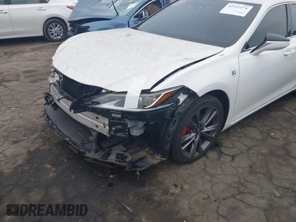 ✅ 2021 Lexus ES 350 F Sport • VIN: 58AGZ1B17MU109784 • Lot: 42212574. Listed on IAAI with 46,800 mi. Free auction sales archive from the USA and detailed vehicle history report at DreamBid. Image 6.