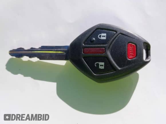 2015 Mitsubishi Outlander ES с VIN 4A4AR3AU0FE058031, выставлен на аукционе IAAI как лот 43405197 с пробегом 113 149 миль миль и . История ставок и продаж доступна на DreamBid. Изображение 11.