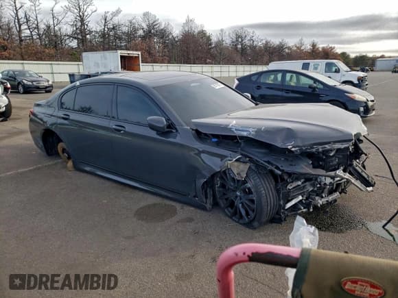 ✅ 2022 BMW 7 Series 750i xDrive • VIN: WBA7U2C03NCH46779 • Lot: 95719075. Wystawiony na Copart z przebiegiem 44 587 mil. Bezpłatny archiwum sprzedaży aukcyjnych z USA i szczegółowy raport historii pojazdu na DreamBid. Zdjęcie 4.
