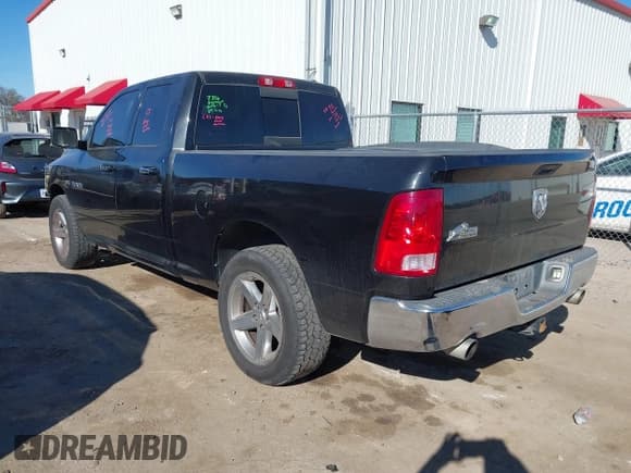 ✅ 2010 Dodge 1500 SLT • VIN: 1D7RB1GT5AS209737 • Lot: 41413982. Wystawiony na IAAI z przebiegiem 185 043 mil. Bezpłatny archiwum sprzedaży aukcyjnych z USA i szczegółowy raport historii pojazdu na DreamBid. Zdjęcie 3.