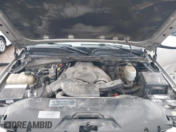 ✅ 2005 GMC Yukon XL • VIN: 1GKFK66U05J100042 • Lot: 42175231. Listed on IAAI with 312,911 mi. Free auction sales archive from the USA and detailed vehicle history report at DreamBid. Image 10.