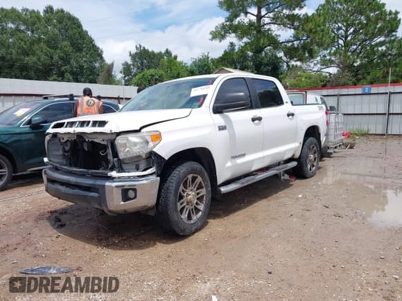 ✅ 2015 Toyota Tundra SR5 • VIN: 5TFEY5F12FX184644 • Lot: 42778218. Listed on IAAI with 242,620 mi. Free auction sales archive from the USA and detailed vehicle history report at DreamBid. Image 18.