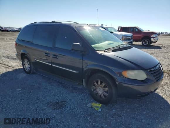 ✅ 2007 Chrysler Town & Country Touring • VIN: 2A4GP54L37R134362 • Lot: 85849135. Listed on Copart with 198,874 mi. Free auction sales archive from the USA and detailed vehicle history report at DreamBid. Image 4.