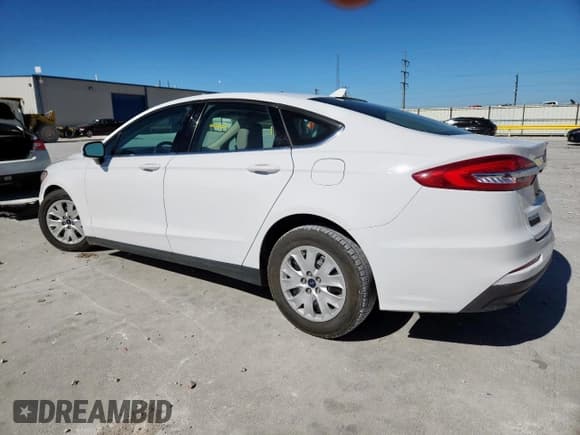 ✅ 2020 Ford Fusion S • VIN: 3FA6P0G72LR169164 • Lot: 90571505. Listed on Copart with 103,279 mi. Free auction sales archive from the USA and detailed vehicle history report at DreamBid. Image 2.