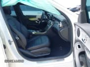 ✅ 2020 Mercedes-Benz C 300 • VIN: 55SWF8DB8LU334042 • Lot: 41925023. Wystawiony na IAAI z przebiegiem 50 277 mil. Bezpłatny archiwum sprzedaży aukcyjnych z USA i szczegółowy raport historii pojazdu na DreamBid. Zdjęcie 5.