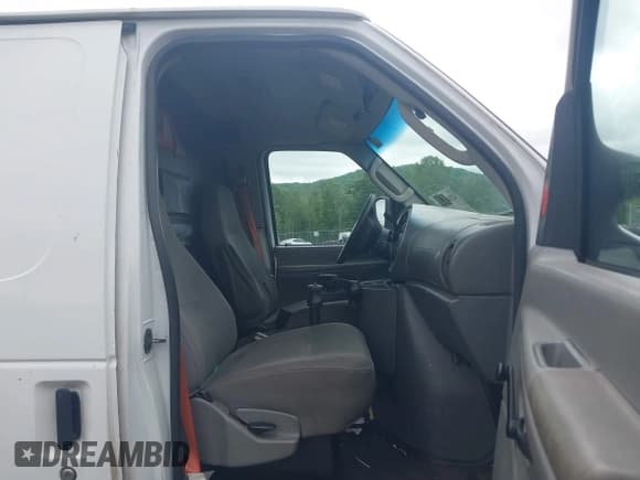 ✅ 2007 Ford Econoline Cargo Commercial • VIN: 1FTNE24W87DB00058 • Лот: 42342560. Опубликован ранее на IAAI с пробегом 283 309 миль. Бесплатный доступ к архиву аукционных продаж из США и подробный отчёт об истории автомобиля на DreamBid. Изображение 5.