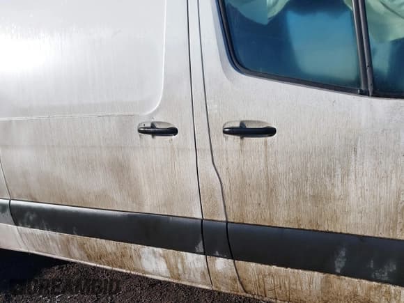 ✅ 2020 Mercedes-Benz Sprinter Cargo • VIN: W1W4ECHY0LP307649 • Lot: 41430640. Wystawiony na IAAI z przebiegiem Nie podano. Bezpłatny archiwum sprzedaży aukcyjnych z USA i szczegółowy raport historii pojazdu na DreamBid. Zdjęcie 13.