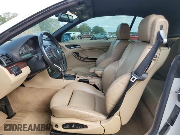 ✅ 2004 BMW 3 Series 330Ci • VIN: WBABW53474PL48035 • Lot: 81261645. Wystawiony na Copart z przebiegiem 143 438 mil. Bezpłatny archiwum sprzedaży aukcyjnych z USA i szczegółowy raport historii pojazdu na DreamBid. Zdjęcie 7.