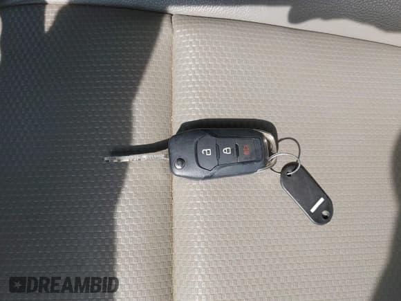 ✅ 2020 Ford F-250 XL • VIN: 1FT7X2B6XLEE22713 • Lot: 43195630. Wystawiony na IAAI z przebiegiem 52 103 mil. Bezpłatny archiwum sprzedaży aukcyjnych z USA i szczegółowy raport historii pojazdu na DreamBid. Zdjęcie 11.