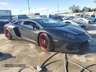 ✅ 2017 Lamborghini Aventador • VIN: ZHWUF3ZD5HLA05447 • Lot: 74847604. Wystawiony na Copart z przebiegiem Nie podano. Bezpłatny archiwum sprzedaży aukcyjnych z USA i szczegółowy raport historii pojazdu na DreamBid. Zdjęcie 4.
