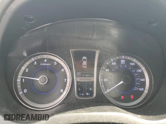 ✅ 2012 Hyundai Azera • VIN: KMHFG4JG7CA178216 • Лот: 64363375. Опубликован ранее на Copart с пробегом 121 847 миль. Бесплатный доступ к архиву аукционных продаж из США и подробный отчёт об истории автомобиля на DreamBid. Изображение 9.