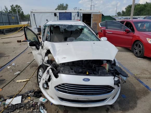 ✅ 2017 Ford Fiesta Titanium • VIN: 3FADP4CJ9HM139406 • Лот: 64456345. Опубликован ранее на Copart с пробегом Не указан. Бесплатный доступ к архиву аукционных продаж из США и подробный отчёт об истории автомобиля на DreamBid. Изображение 5.