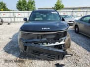 ✅ 2025 Kia EV9 GT-Line • VIN: KNDAEFS55S6054332 • Lot: 58721025. Wystawiony na Copart z przebiegiem 1 783 mil. Bezpłatny archiwum sprzedaży aukcyjnych z USA i szczegółowy raport historii pojazdu na DreamBid. Zdjęcie 5.